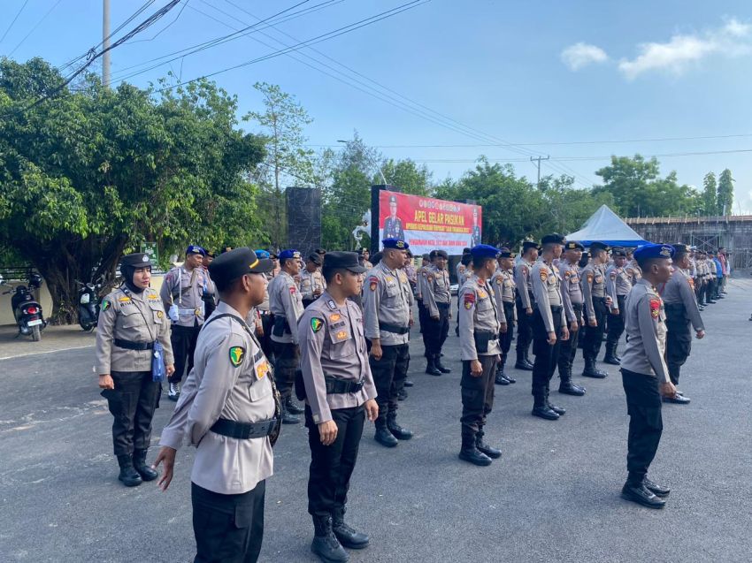 Anggota Polda NTT Back Up Polresta Kota Kupang Amankan Hari Raya