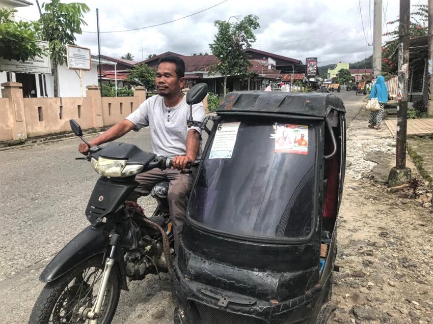 Abang Becak Jadi Caleg Nomor Urut 1 di Padangsidimpuan