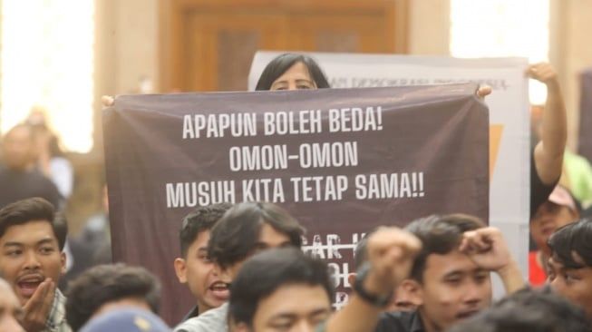 Mantan Aktivis 98 Ajak Mahasiswa Turun ke Jalan Gulingkan Jokowi: Kekuasan Ini Harus Segera Usai