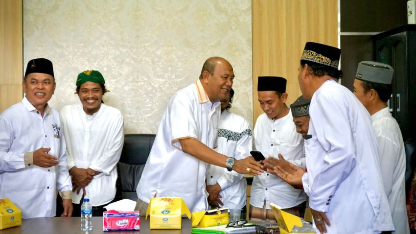 Alumni Tebu Ireng Audiensi ke Plt Bupati Langkat, Minta Bimbingan