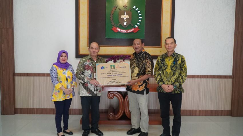 Bank Sumut Stabat Serahkan CSR ke Pemkab Langkat