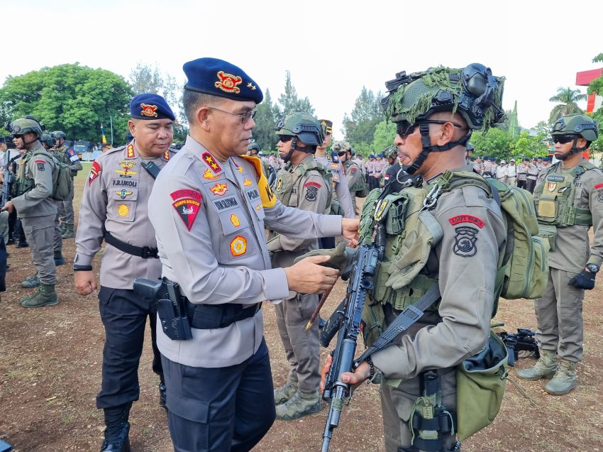 Sukses Jalankan Operasi Damai Cartenz di Papua, 104 Anggota Brimob Polda NTT Diberi Sejumlah Penghargaan