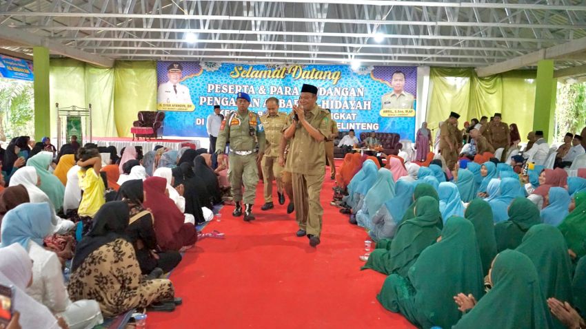 Ribuan Jemaah Pengajian Al-Hidayah sambut Syah Afandin di Sei BingaiSei Bingai