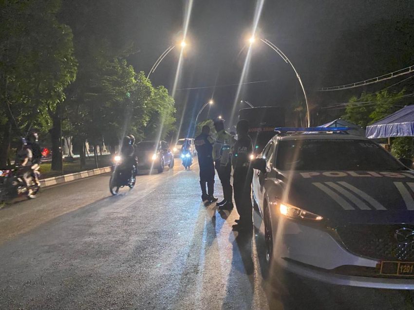 Polisi Terapkan Sistem Buka Tutup Jalan Trans Larantuka-Maumere