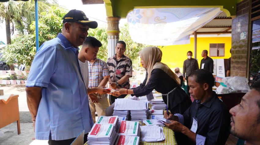 Tinjau TPS Kecamatan Stabat, Syah Afandin : Ayo Sukseskan pesta demokrasi 