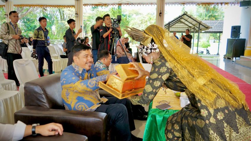 Mewakili Plt Bupati Langkat, Asisten Adm Umum Musti menghadiri Grand Final Putra-Putri Langkat