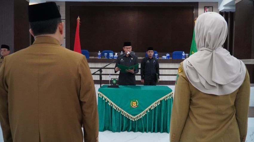 Sekda Langkat Lantik 14 Pejabat Eselon II dan Eselon III Pemkab Langkat 