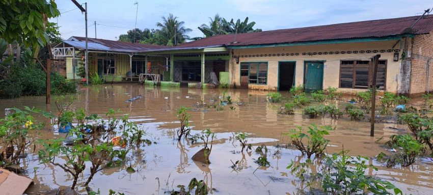 Curah Hujan Tinggi Sungai Padang Tebingtinggi Meluap, Ratusan Rumah Warga Terendam