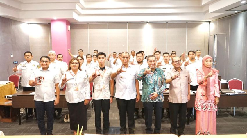 Pj Bupati Langkat Buka Pelatihan dan Ujian Sertifikasi PBJ Level 1 Pemkab Langkat