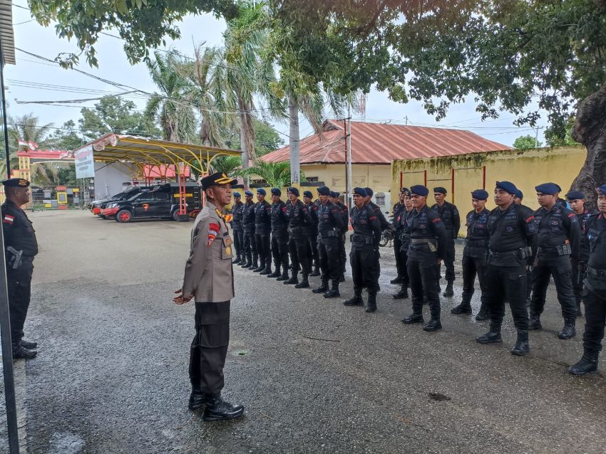 Polda NTT Terjunkan Personel Bantu Tangani Bencana Banjir di Kabupaten TTS