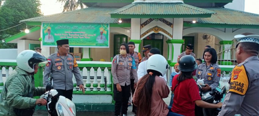 Kapolres Rote Ndao dan Jajaran Gelar Ramadhan Berkah Bersama Warga