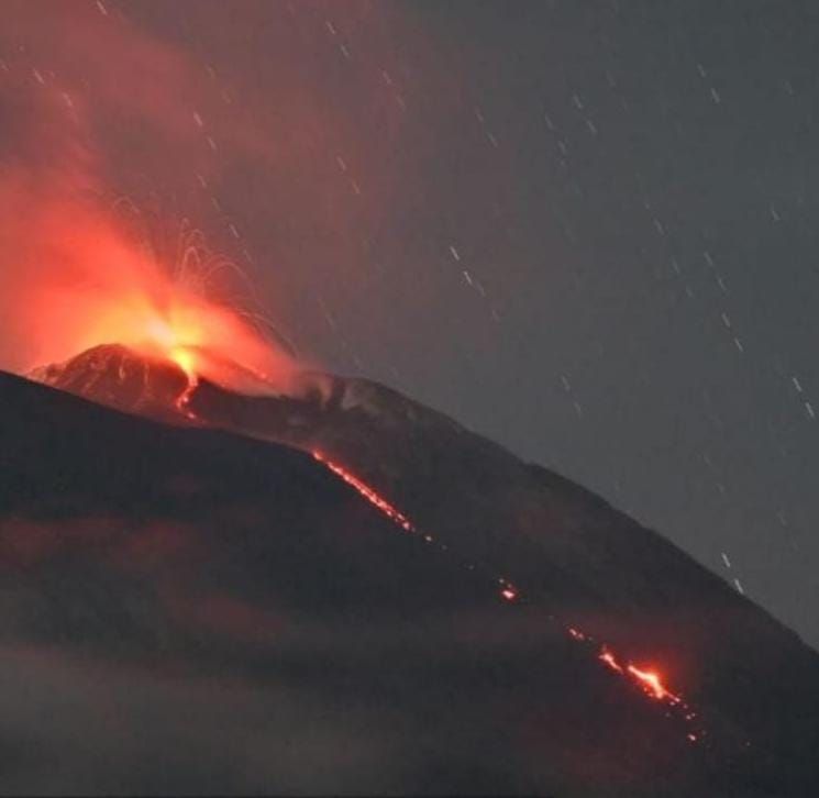 Gunung Api Ile Lewotolok dan Ile Werung di Lembata-NTT Kembali Keluarkan Letusan