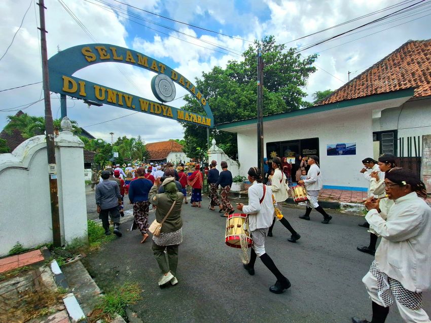 Tradisi Kultural Berlanjut: UWM dan Keraton Yogyakarta