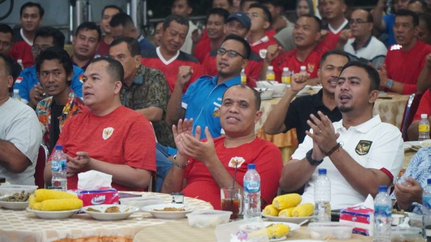 Ratusan Masyarakat Antusias Nonton Bareng Bersama Pj Bupati Langkat 