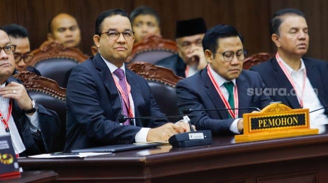 MK Tolak Seluruh Gugatan Kubu AMIN: Permohonan Tak Beralasan Hukum!