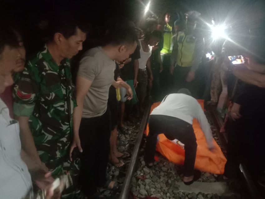 Tertidur di Bantaran Rel, Pria Remaja Tewas Terlindas Kereta Api