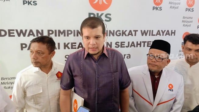 Bobby Nasution Ambil Formulir Pendaftaran Bacalon Gubernur Sumut ke PKS