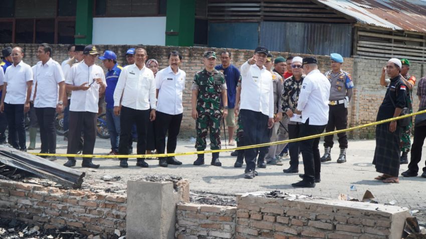 Pj Bupati Langkat Tinjau Korban Kebakaran di Kecamatan Padang Tualang 