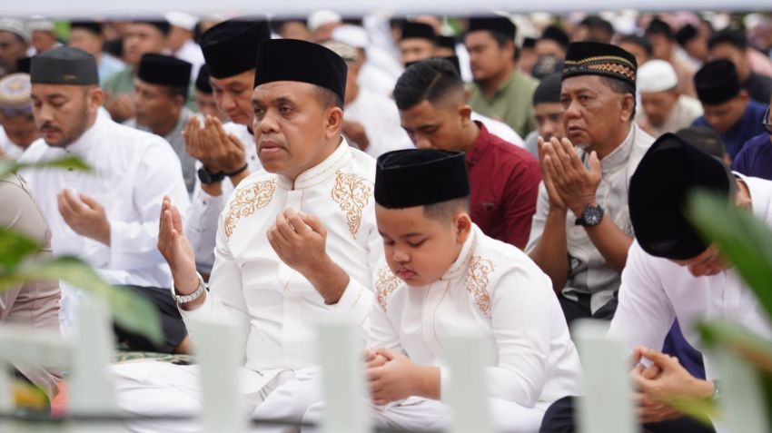 Ikuti Shalat Idul Adha di Stabat, Pj. Bupati Langkat Sebar Hewan Qurban ASN 2024