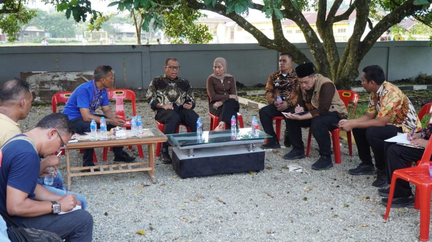 Pj. Bupati Langkat meninjau langsung "Titi Besi" yang roboh di Batang Serangan