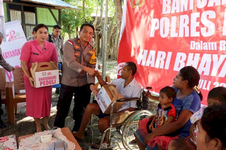 Balita Stunting dan Kaum Difabel di Kabupaten Kupang Dapat Bantuan dari Polres Kupang