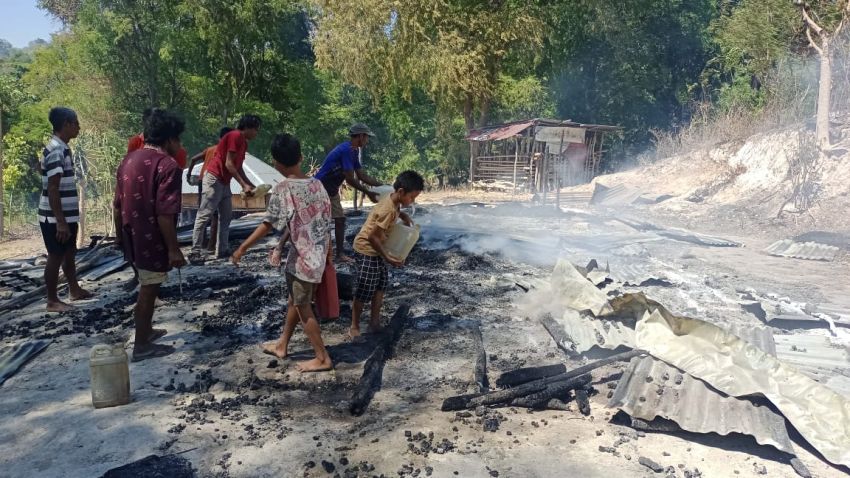 Dua Unit Rumah di Sumba Tengah Terbakar