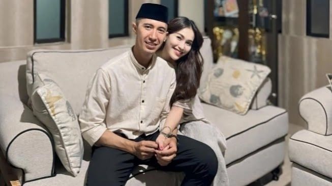 Pertunangan Muhammad Fardana dan Ayu Ting Ting Segera Berakhir!