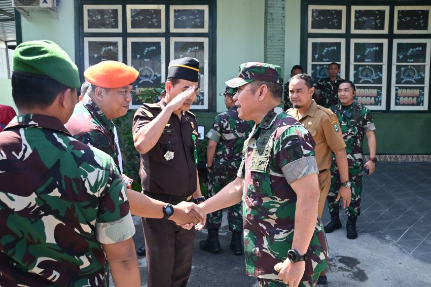 Berkunjung ke Kodim Madiun dan Magetan, Pangdam Ingatkan Pentingnya Kesejahteraan Masyarakat