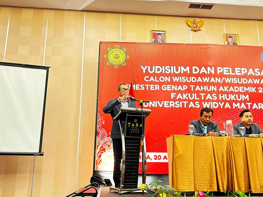 Yudisium FH UWM: Prof. Edy Tekankan Peran Alumni dalam Perbaiki Citra Hukum Indonesia