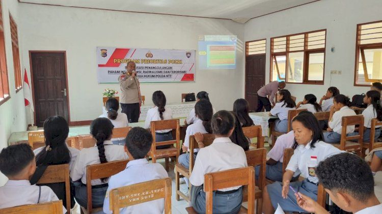 Siswa SMK di Kota Kupang Dibekali Bahaya Terorisme dan Intoleransi