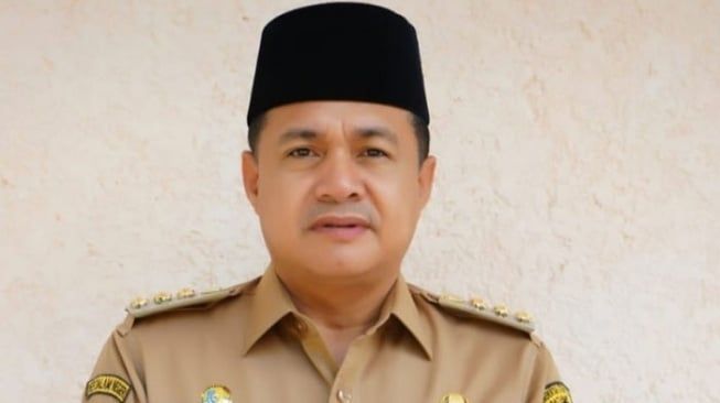 Berkas Tersangka Suap PPPK Mantan Bupati Batu Bara Zahir Diserahkan ke Jaksa