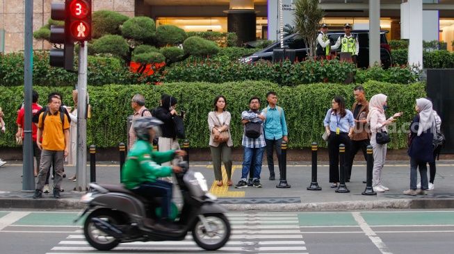 Ngeri! Angka PHK Mendadak Meledak hingga 32 Ribu Orang Jelang Jokowi Lengser