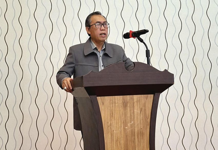 Prof Edy: Lulusan Harus Punya Integritas dan Personal Branding yang Kuat