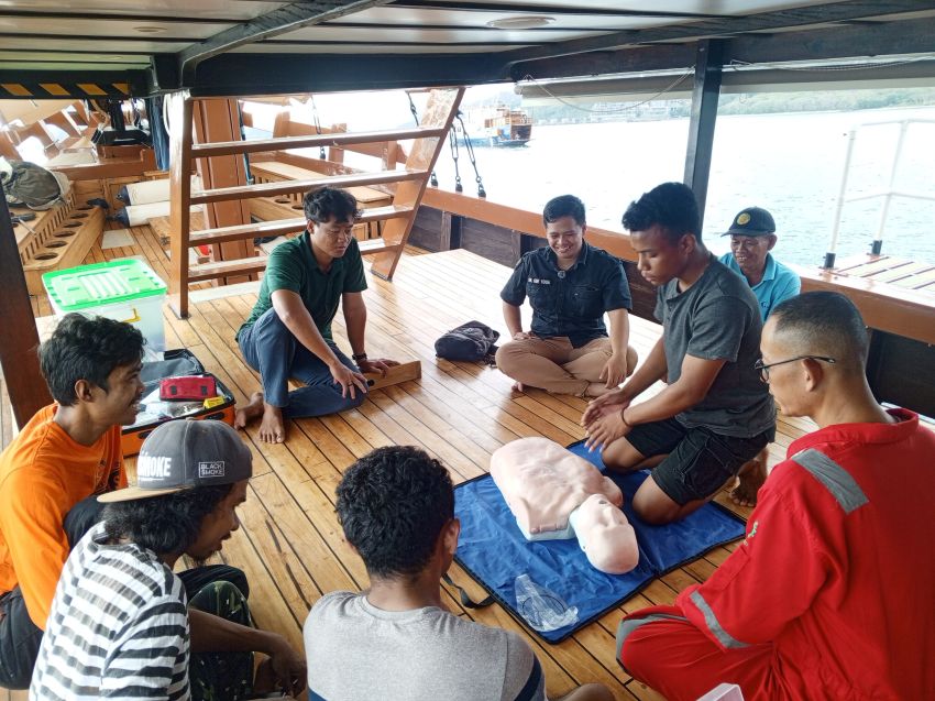 Pelaku Pariwisata di Labuan Bajo dapat Pelatihan Medical First Responder dari Polisi