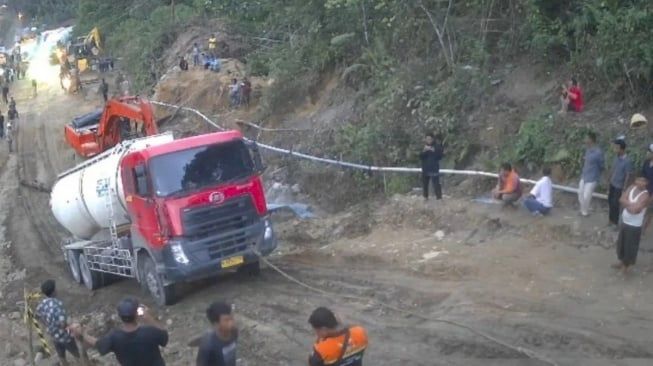 Jalan Nasional di Batu Jomba Tapsel Rusak Parah, PUPR Sumut Kebut Perbaikan