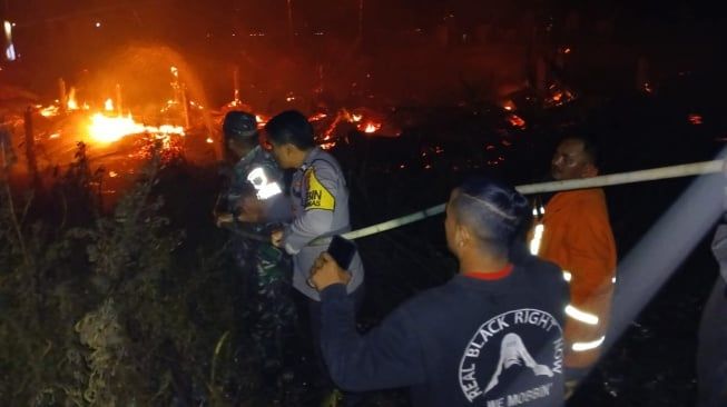 17 Pondok di Pinggiran Danau Toba Parapat Terbakar, Kerugian Ratusan Juta Rupiah