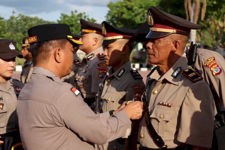 Kabagren dan Enam Kapolsek Dimutasi, Kapolres Kupang Tekankan Sinergitas