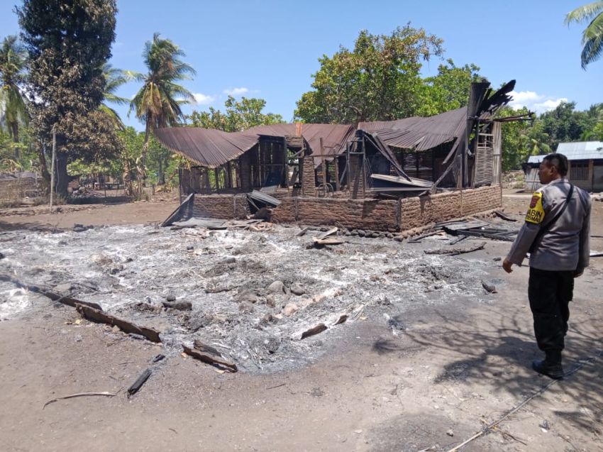 Buntut Kasus Pembakaran Puluhan Rumah di Adonara Barat-Flores Timur, Polisi Amankan 16 Orang Warga