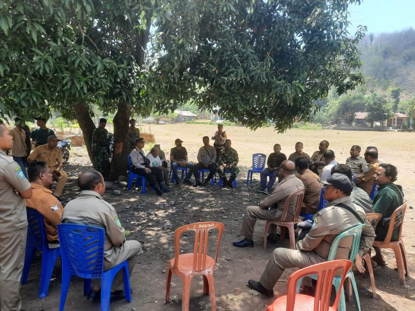 Pasca Pembakaran Rumah di Adonara Barat, Polisi-TNI Patroli dan Beri Himbauan Kamtibmas