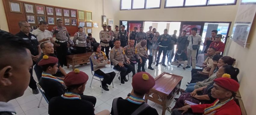 Oknum Anggota Polri Mabuk Miras Tabrak Warga hingga Tewas, Mahasiswa di Sikka Tuntut PTDH Pelaku