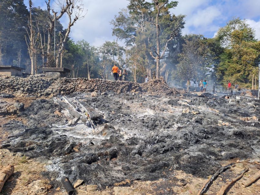 Sejumlah Rumah di Kabupaten Sumba Barat Terbakar