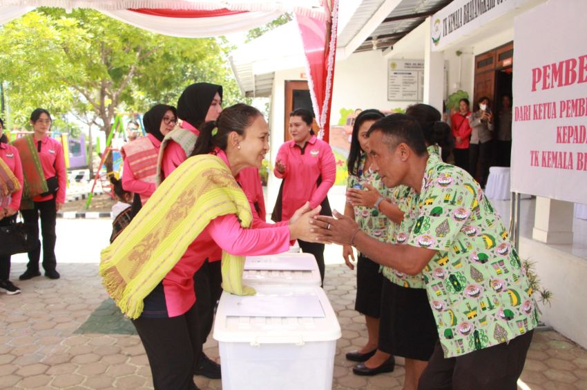 Ketua Umum Bhayangkari Berkunjung ke NTT