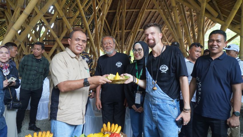 Pj Bupati Langkat Resmikan "Desa Daur Ulang": Langkah Nyata Wujudkan Lingkungan Bersih dan Lestari