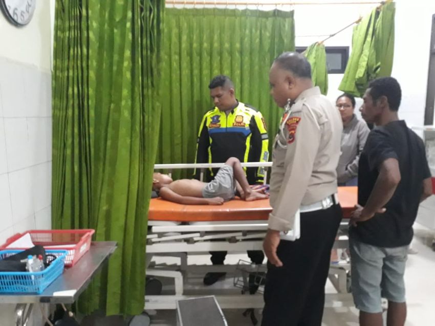 Pelajar di Kabupaten Sikka Luka Berat Ditabrak Pick Up