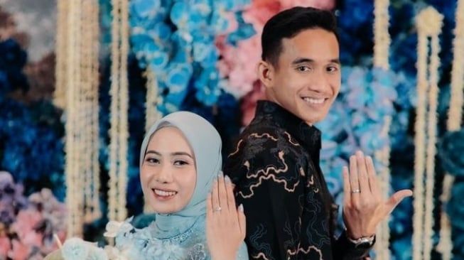 Bek Timnas Rizky Ridho Lamar Sang Kekasih Sendy Aulia