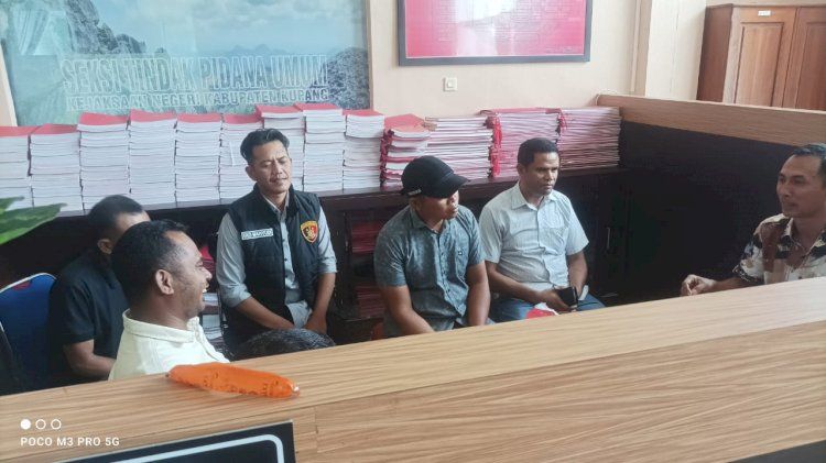 Sentra Gakumdu Kabupaten Kupang Limpahkan Berkas Pidana Pemilu ke Kejaksaan