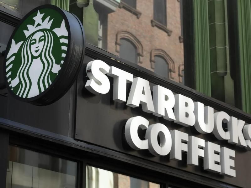 Pekerja Starbucks Mogok Kerja karena Gaji Tak Naik