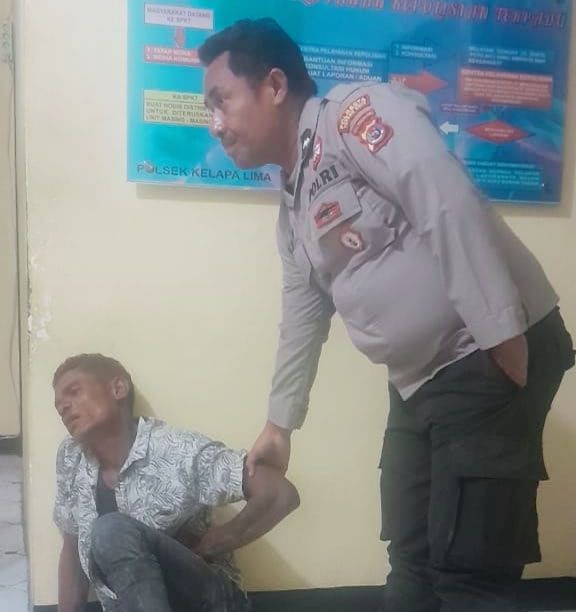 Remas Payudara Mahasiswi yang Baru Pulang Latihan Menyanyi, Pedagang di Pasar Oeba Babak Belur Dihajar Massa