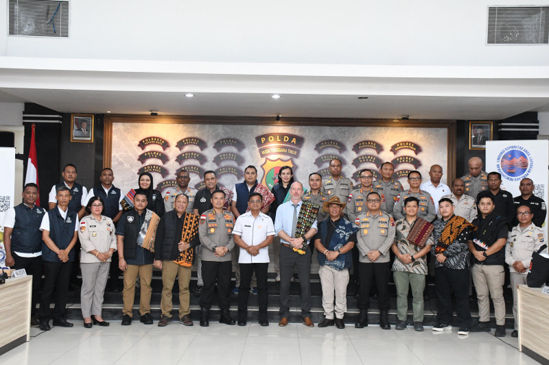 Polda NTT-Divhubinter Polri-AFP Perkuat Sinergi Internasional