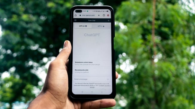 Viral Cewek Ngamuk ke AI Gara-Gara Gagal Lanjutkan Lirik Lagu